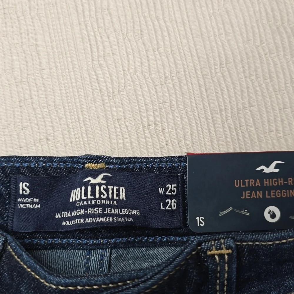 Hollister Ultra High Rise Jean Legging Size 25 Waist (Actual Approx. 23") - Picture 2 of 16